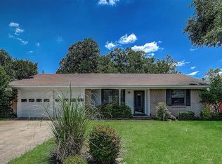 512 Highland Park Dr, Irving, TX 75061