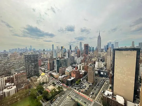 330 E 38th St APT 44C, New York, NY 10016