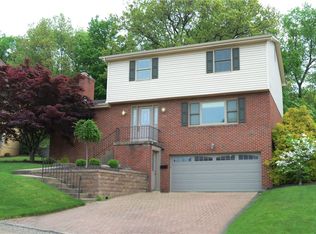 704 Reamer Dr, Carnegie, PA