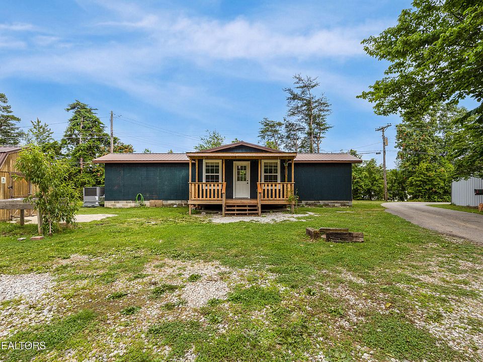 1st image of 210 Conifer Trl