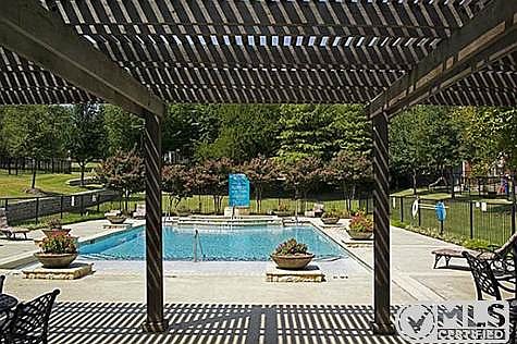 3rd image of 1021 Independence Dr