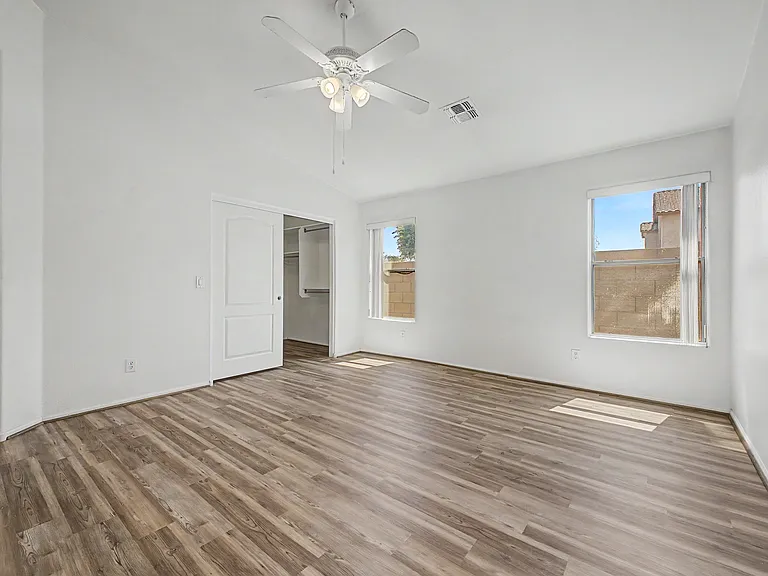 4649 E Augusta Ave — Photo 26