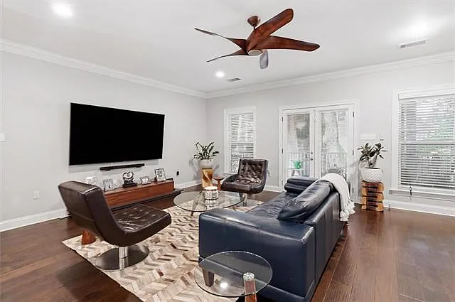 5024 Paris Ave — Photo 6