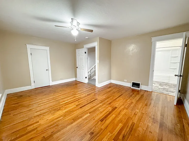 726 S Fuller Ave — Photo 11