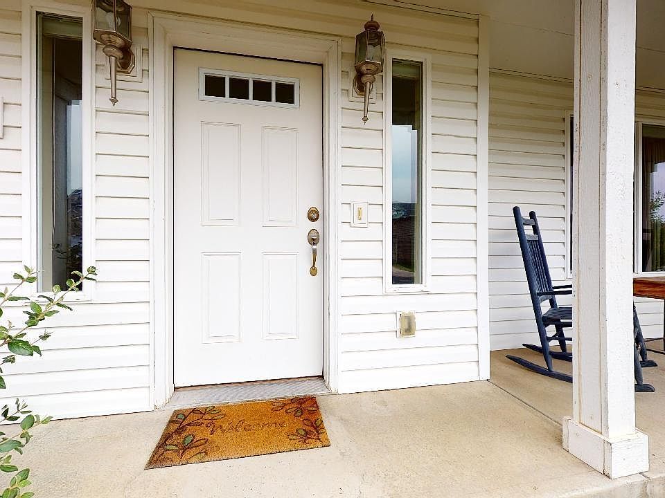 1st image of 1116 SW Lost Trail Dr