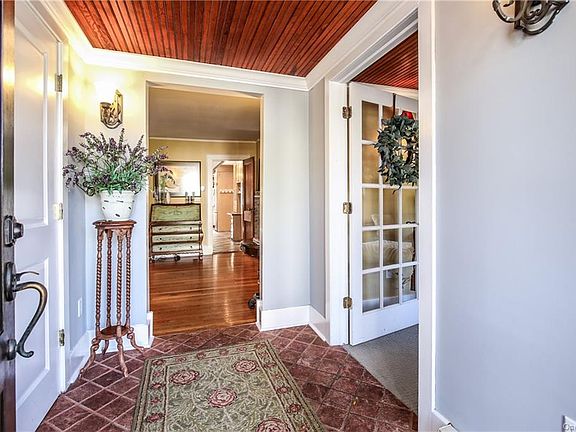 3rd image of 70 Lakeview Ave