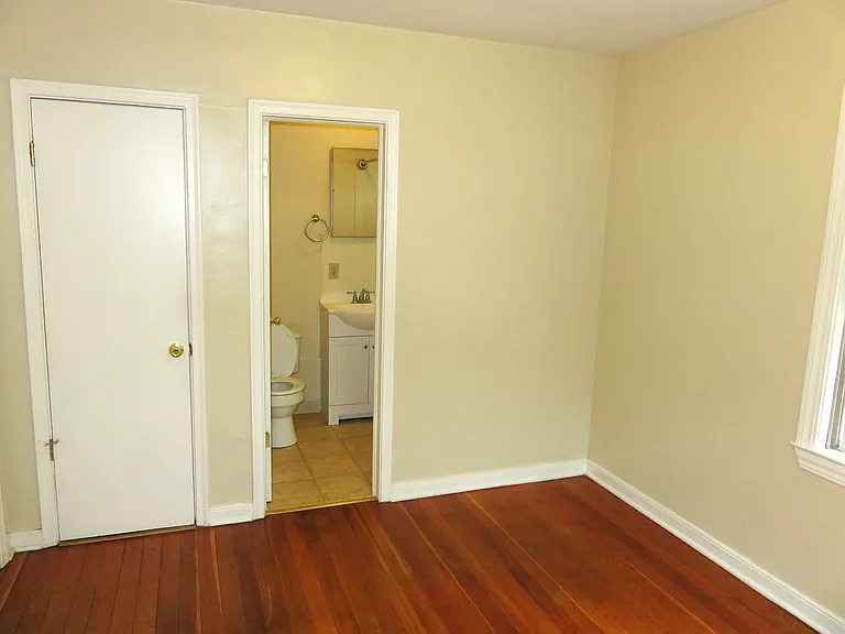 2044 Plumas St — Photo 7