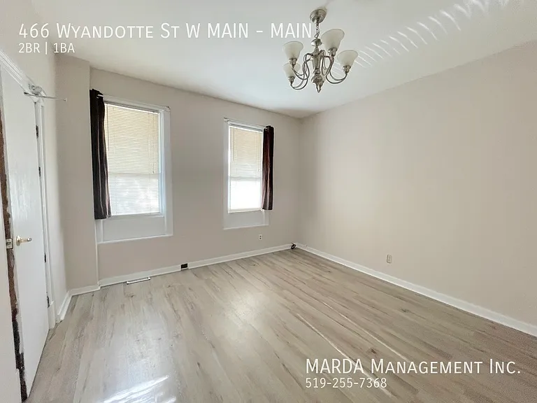 466 Wyandotte St W #MAIN — Photo 3