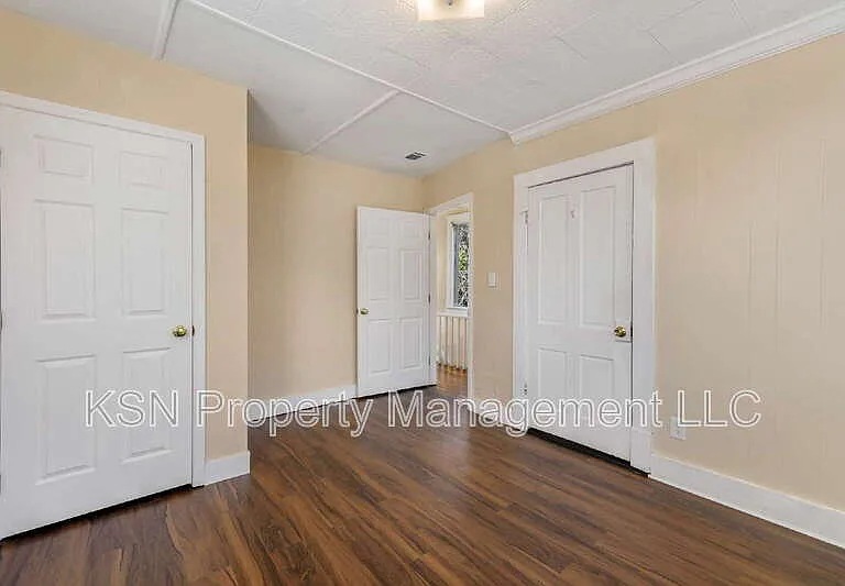 1921 Reynolds St — Photo 39