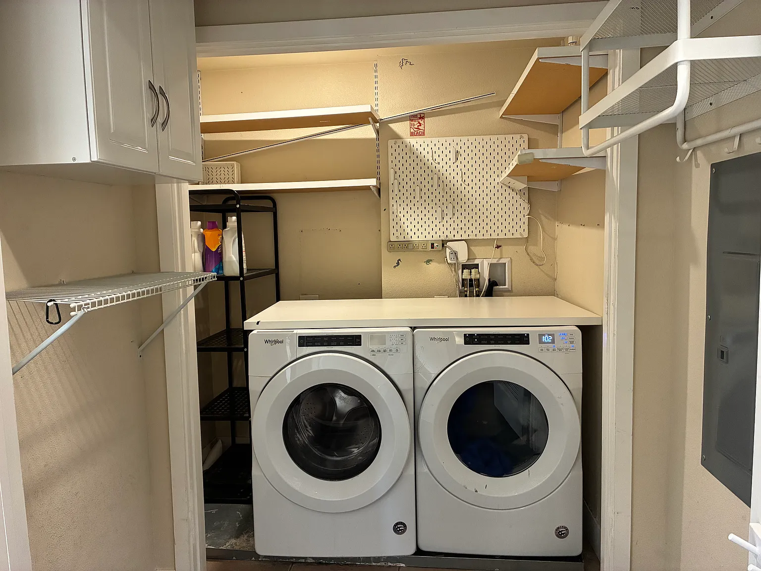 2 bed, 920 sqft, $3,185 — Photo 4