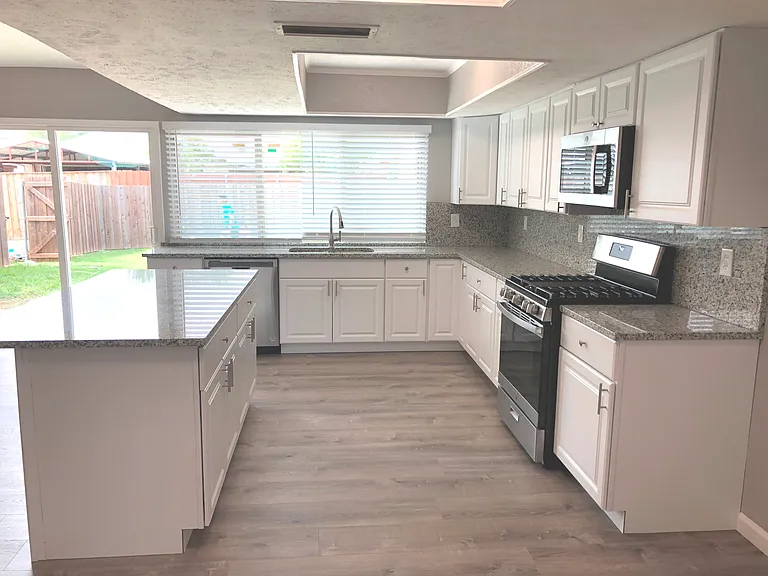 4729 Nash Dr — Photo 8