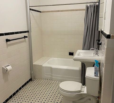 5th image of 145 E 30th St APT 8