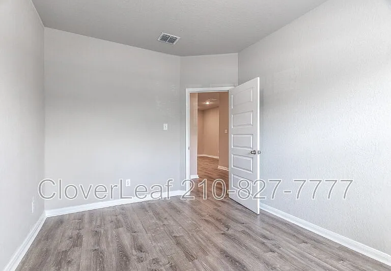 940 Windflower — Photo 8