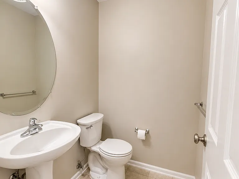 116 Wallace Ct — Photo 8