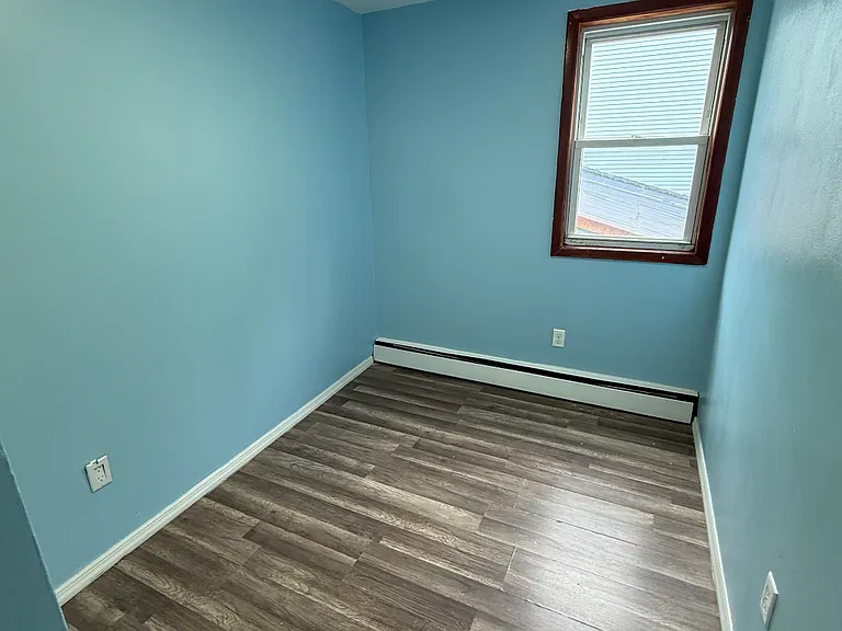 58 Van Buren St #3 — Photo 8
