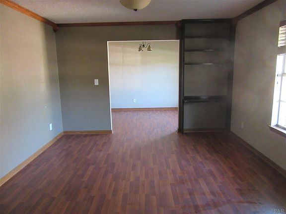 4th image of 3505 Wimbledon Dr