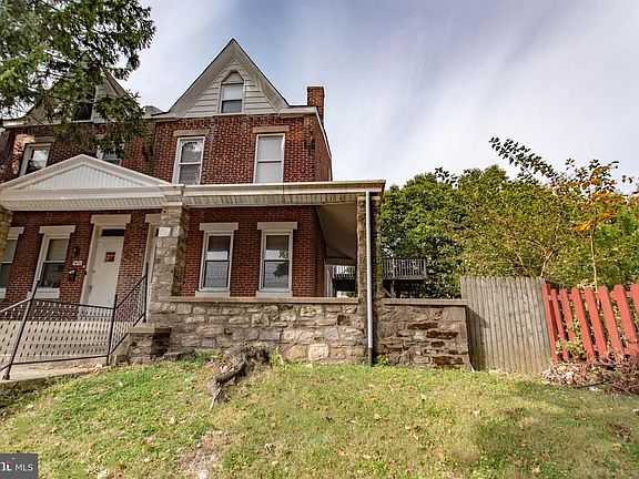 2nd image of 6402 Oxford Ave
