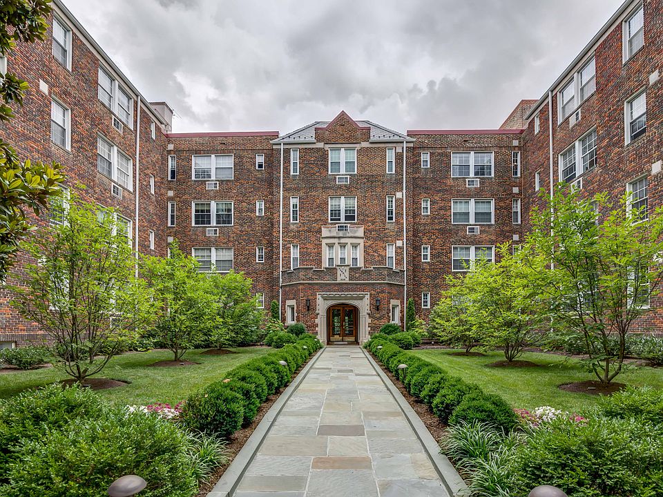 1st image of 3051 Idaho Ave NW APT 409