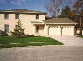 3903 Farmdale Dr, Valparaiso, IN 46383