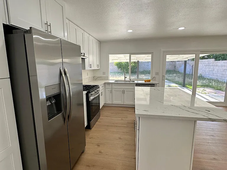 7680 Lombardy Ave — Photo 13