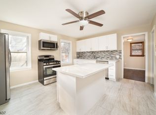 28 Hoffman Rd, Port Murray, NJ 07865