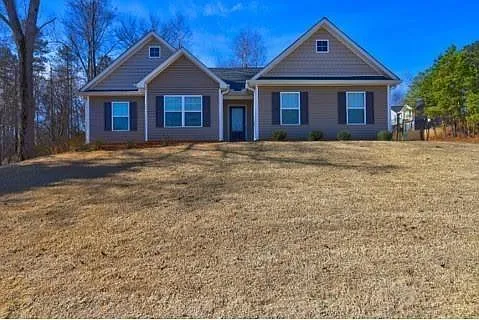 3 bed, 2.0 bath, 1530 sqft, $2,100 — Photo 1