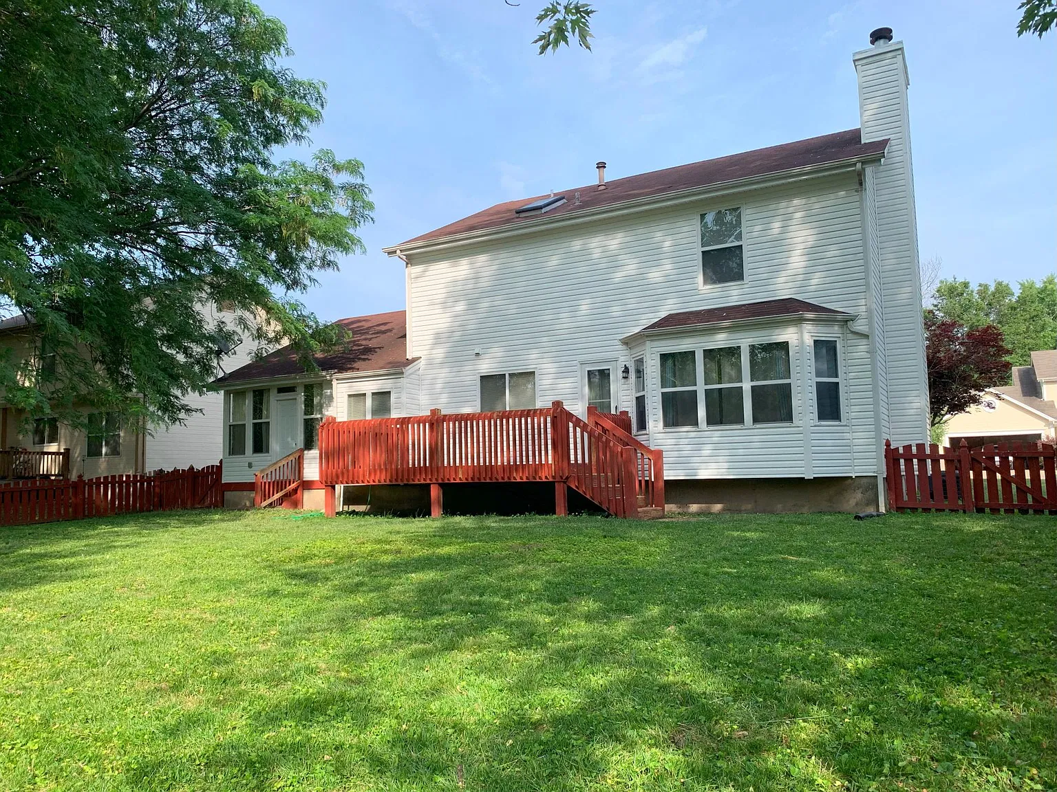 3 bed, 2.5 bath, 2332 sqft, $2,550 — Photo 4