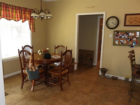 3rd image of 7043 Gunlock Dr