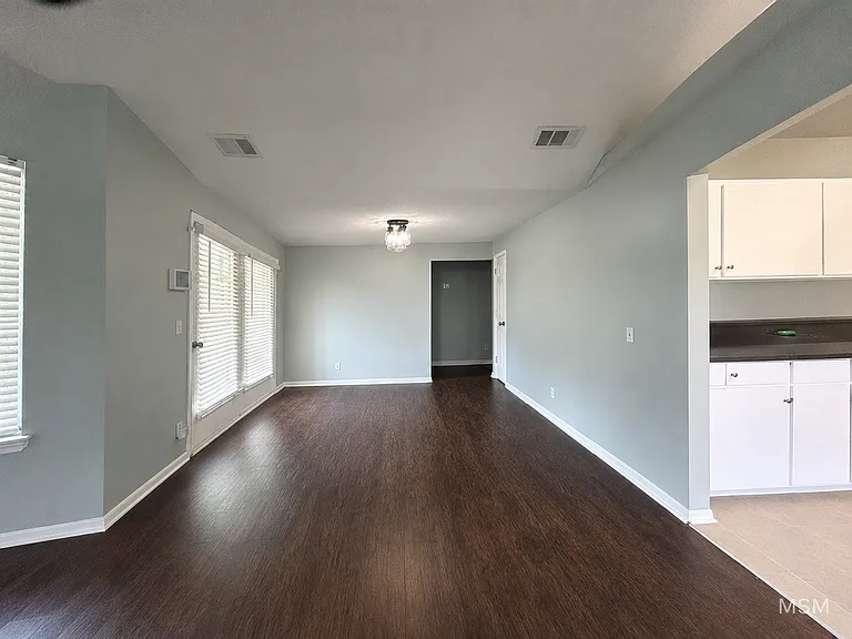 19 Parish Way — Photo 10