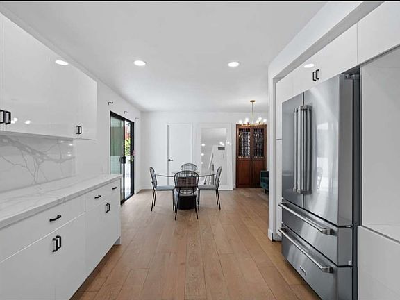3rd image of 3448 Ardsley Pl