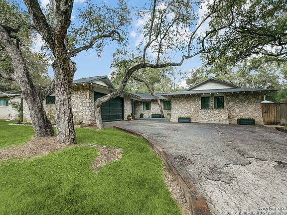 2nd image of 429 SKYFOREST DR