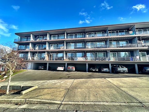 2nd image of 1104 Pacific Ave APT 106