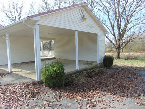 3rd image of 570 Crutchfield Ln