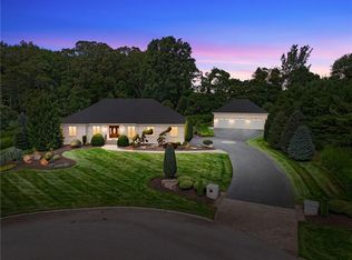 7 Sanctuary Dr, Cranston, RI 02921