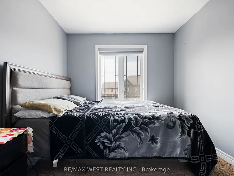 124 Parkinson Cres #70 — Photo 27