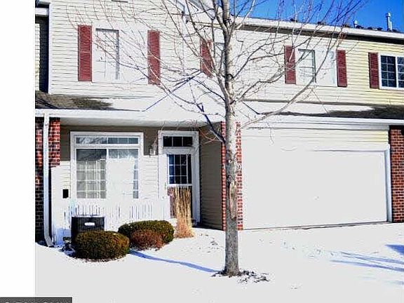 2nd image of 15702 Emerald Drive N