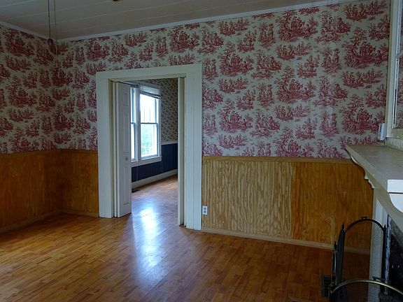 4th image of 729 Cline St