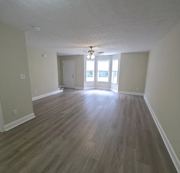 187 Westchester Cir #1 — Photo 2