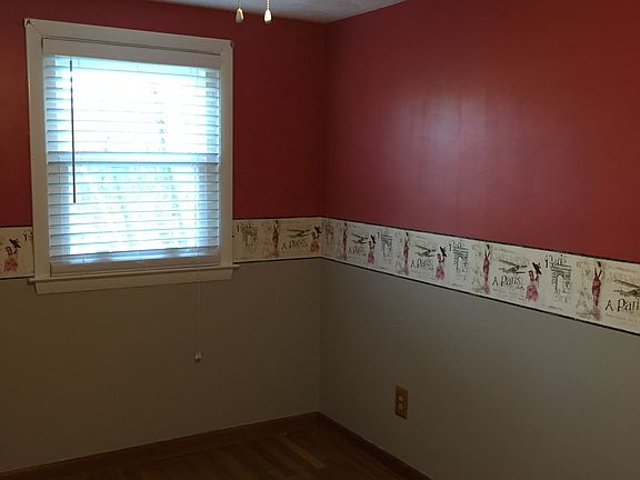 5th image of 10 S Glen Dr