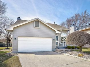128 29th Ct, West Des Moines, IA 50265
