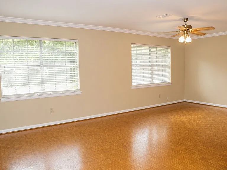 Living/Family Room - Huge