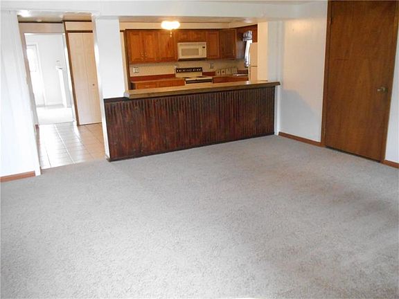 5th image of 116 Crest Dr