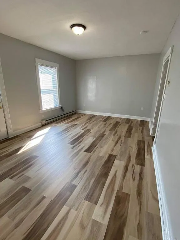273 E Clark St — Photo 1