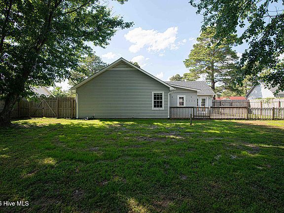 4th image of 172 Glenwood Drive