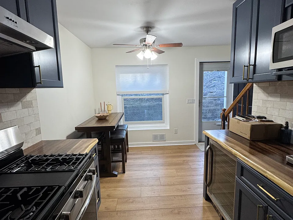 13 Colonial Ct