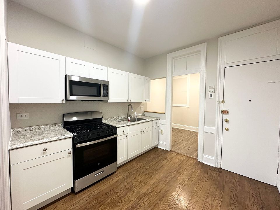 1st image of 507 Jersey Ave APT 3
