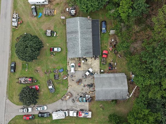 2nd image of 20374 Old Mill Rd
