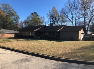 923 Texas Oak St, Nacogdoches, TX 75964