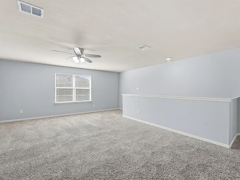 719 Longstreet Dr — Photo 11