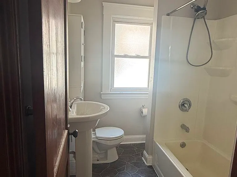 1591 Warren Rd #LOWER — Photo 17